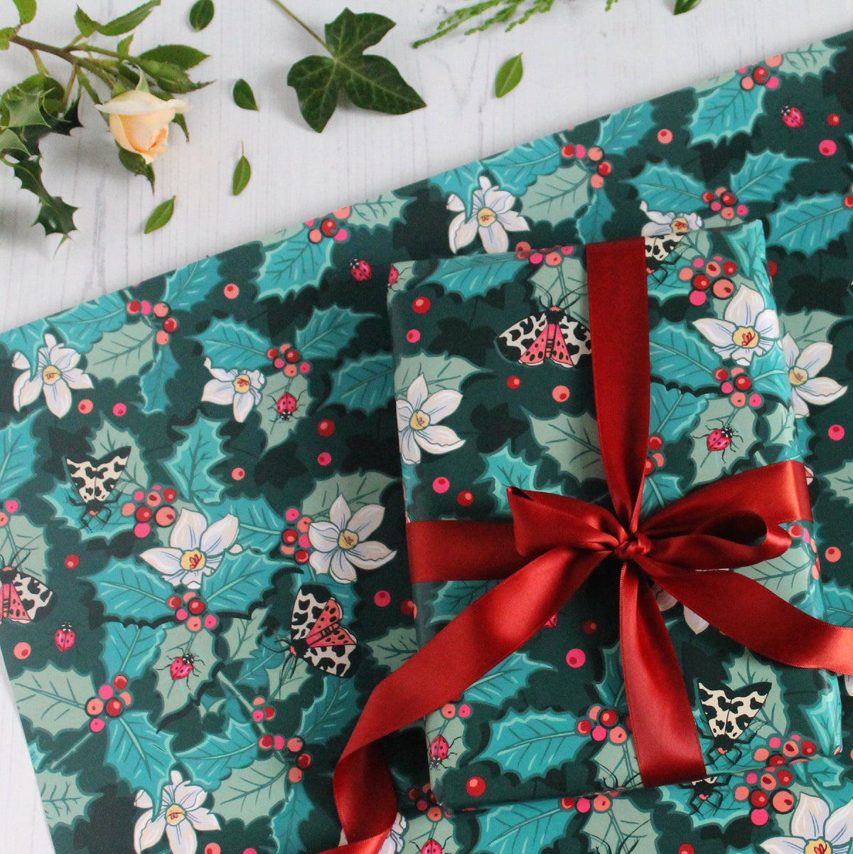 Holly Christmas Wrapping Paper pack of 2 Sheets with Tags