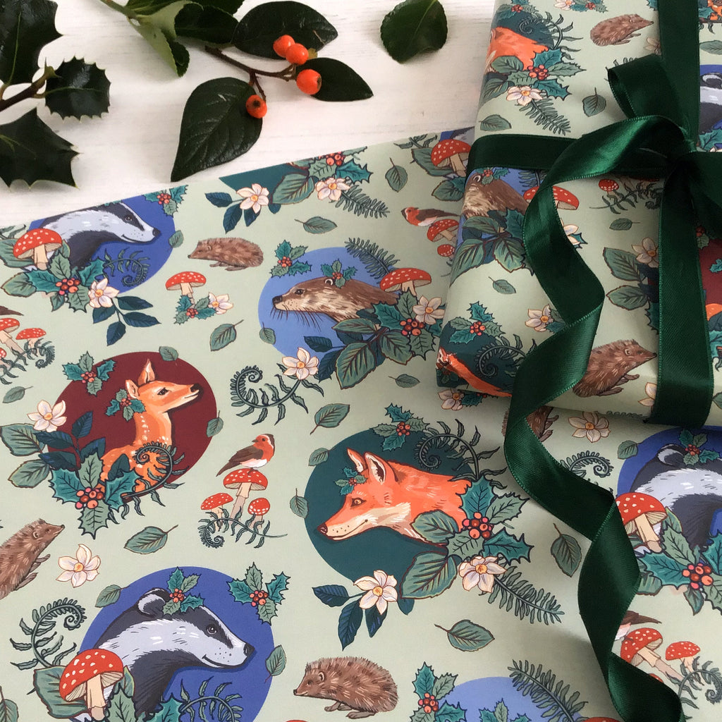 Woodland Animal Christmas Wrapping Paper with Gift Tag