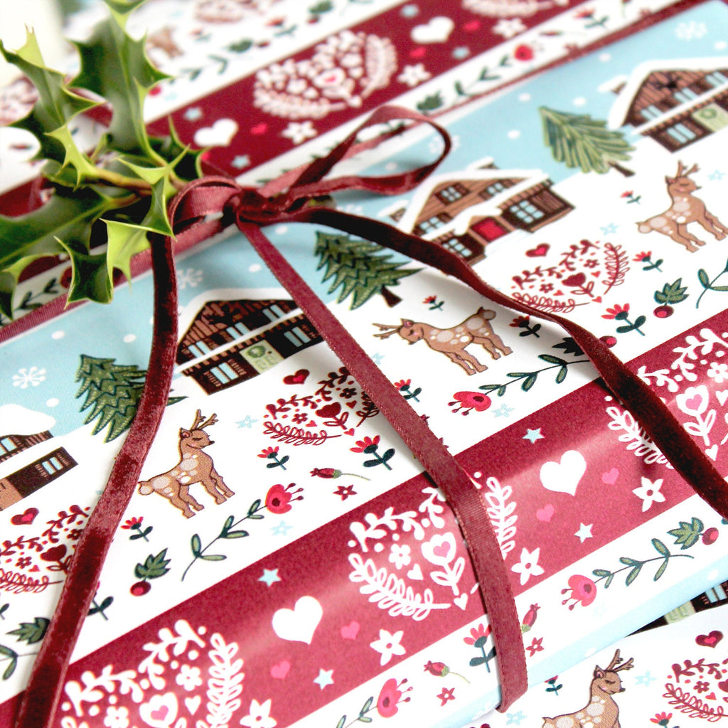 Lodges In The Snow Christmas Wrapping Paper pack of 2 sheets with tags