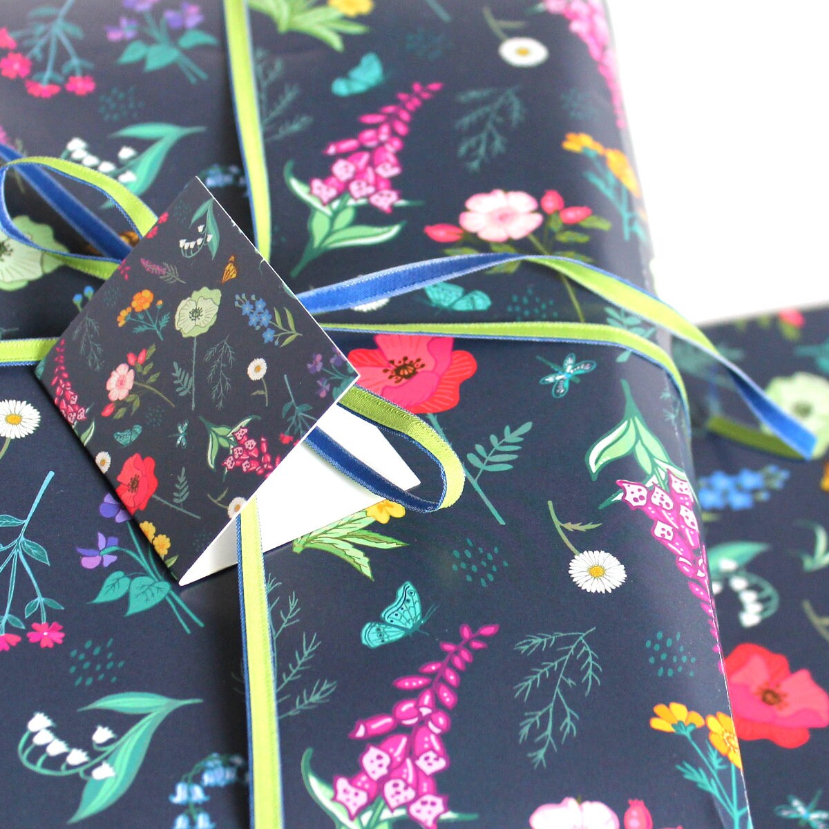Wildflower Floral Wrapping Paper pack of 2 Sheets with Tags