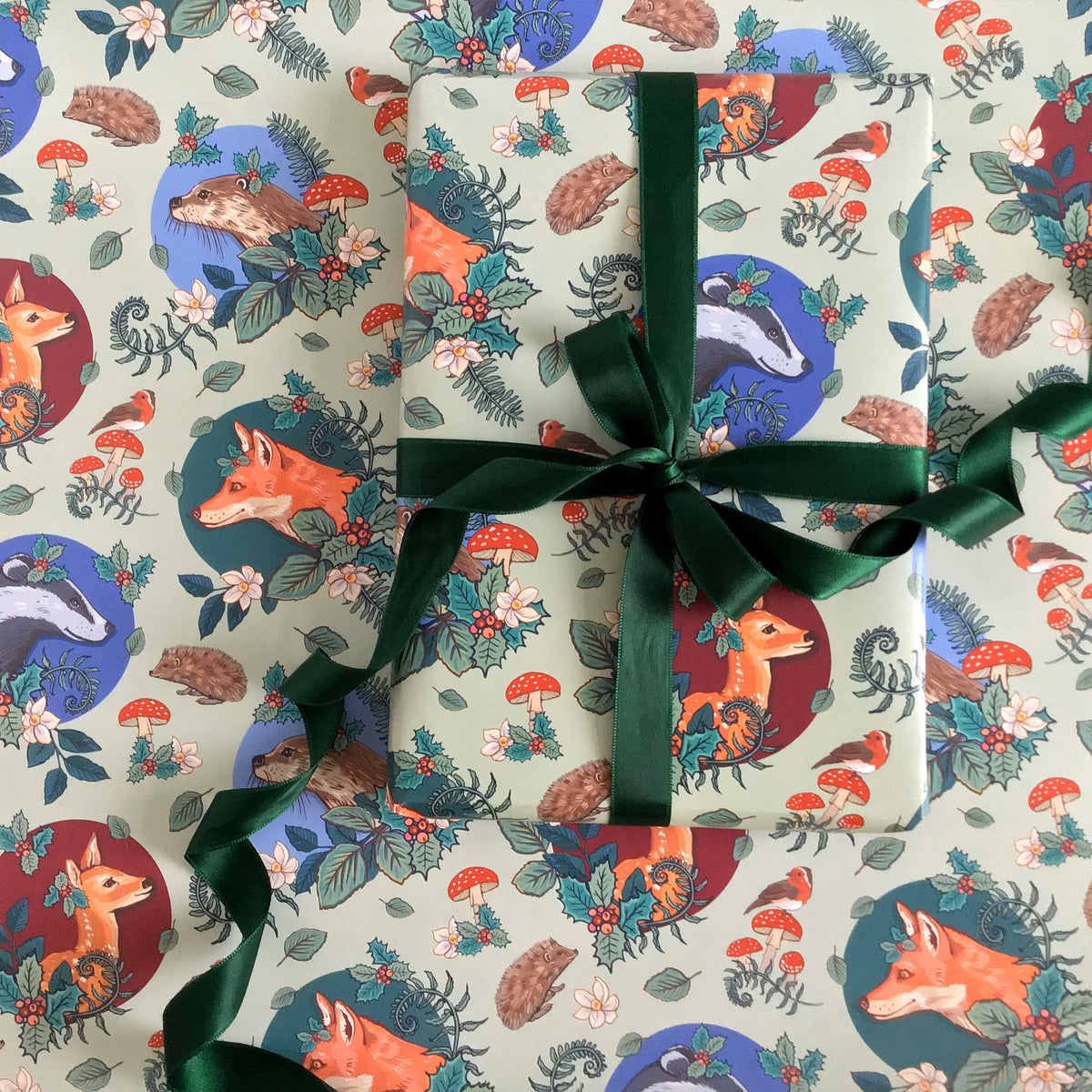 Woodland Animal Christmas Wrapping Paper with Gift Tag