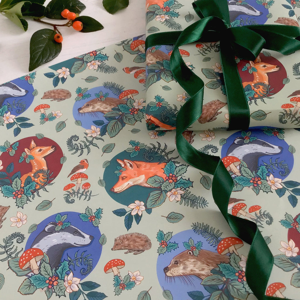 Woodland Animal Christmas Wrapping Paper with Gift Tag