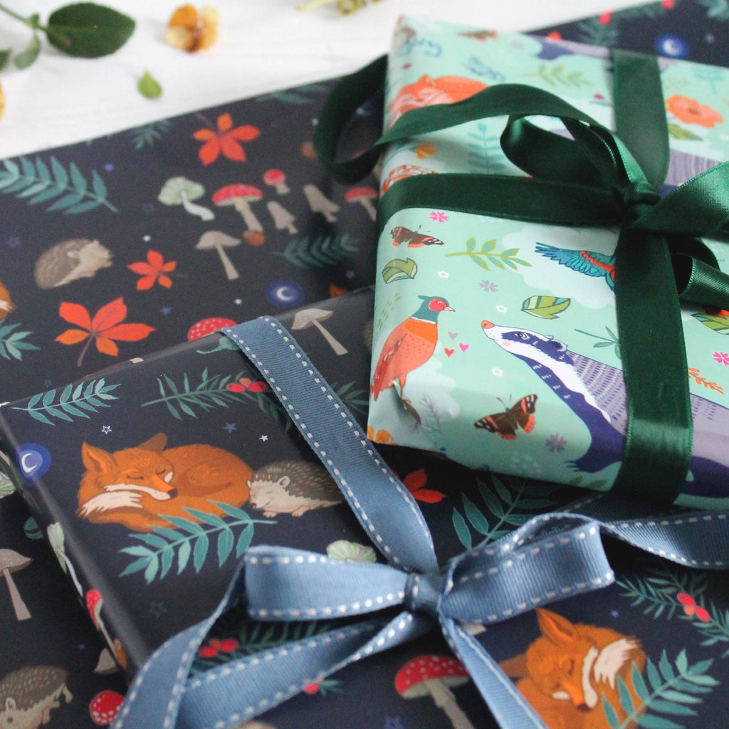 Fox and Hedgehog Gift Wrap: Woodland Animals, Toadstools, Night Sky