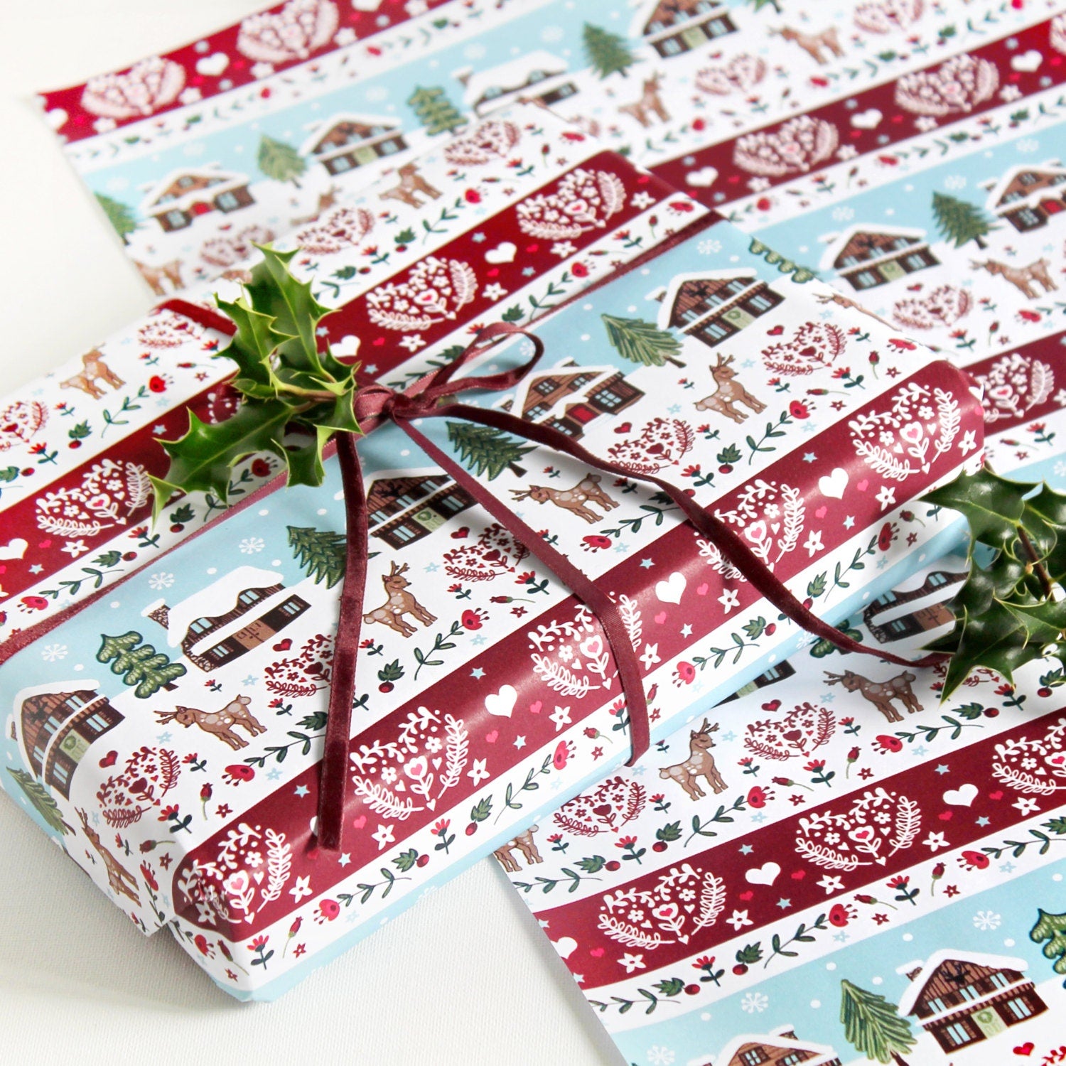 Lodges In The Snow Christmas Wrapping Paper pack of 2 sheets with tags