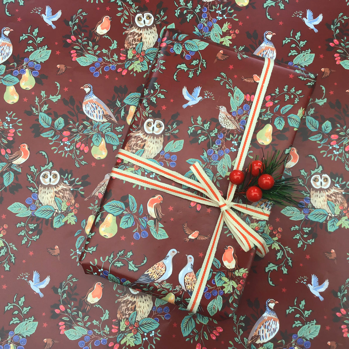 Seasons Tweetings on Burgundy Christmas Gift Wrap Pack of 2
