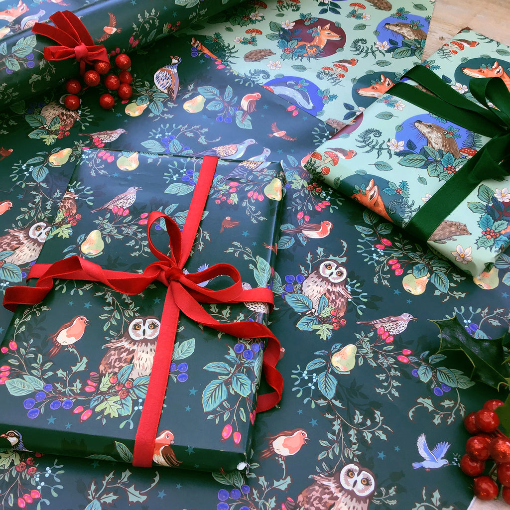 Seasons Tweetings on Dark Green Christmas Gift Wrap Pack of 2