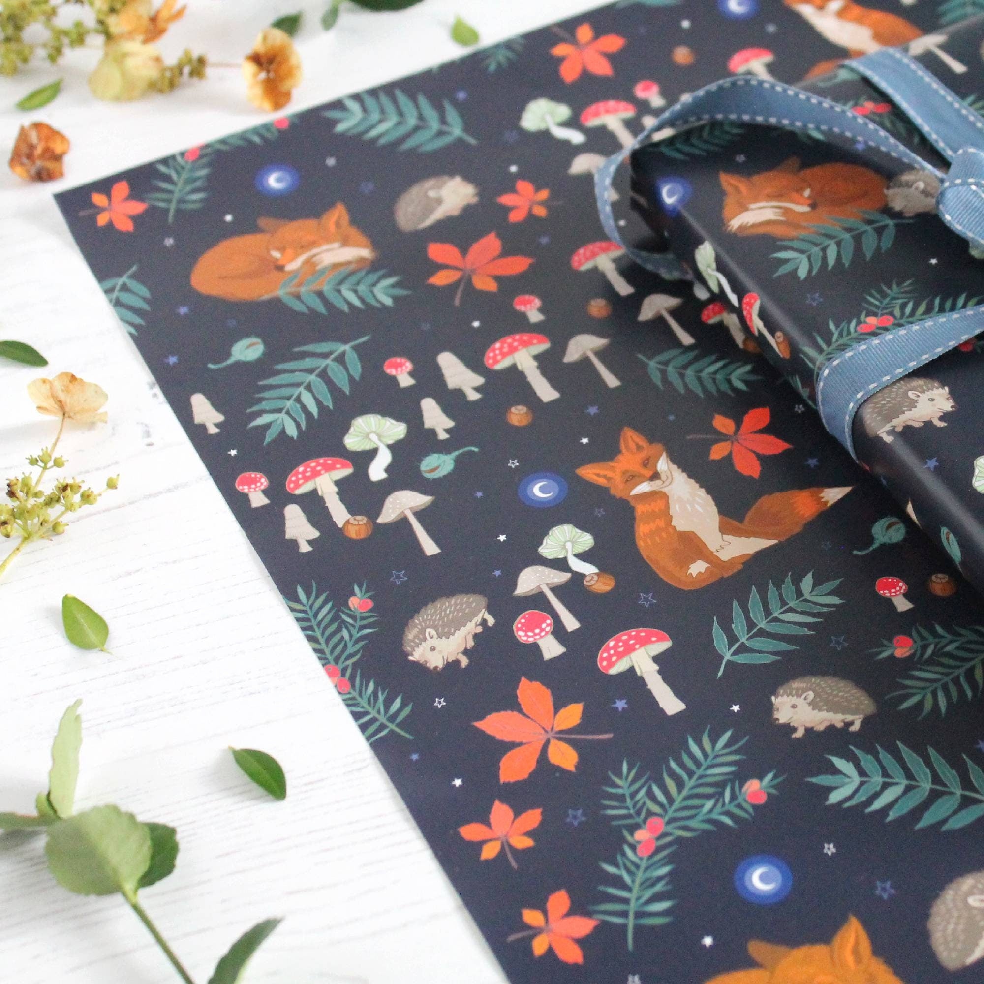 Fox and Hedgehog Gift Wrap: Woodland Animals, Toadstools, Night Sky